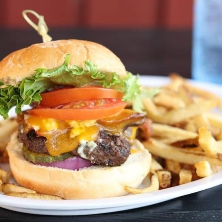 Delicious Chicken Strips: A Bar & Grill Favorite